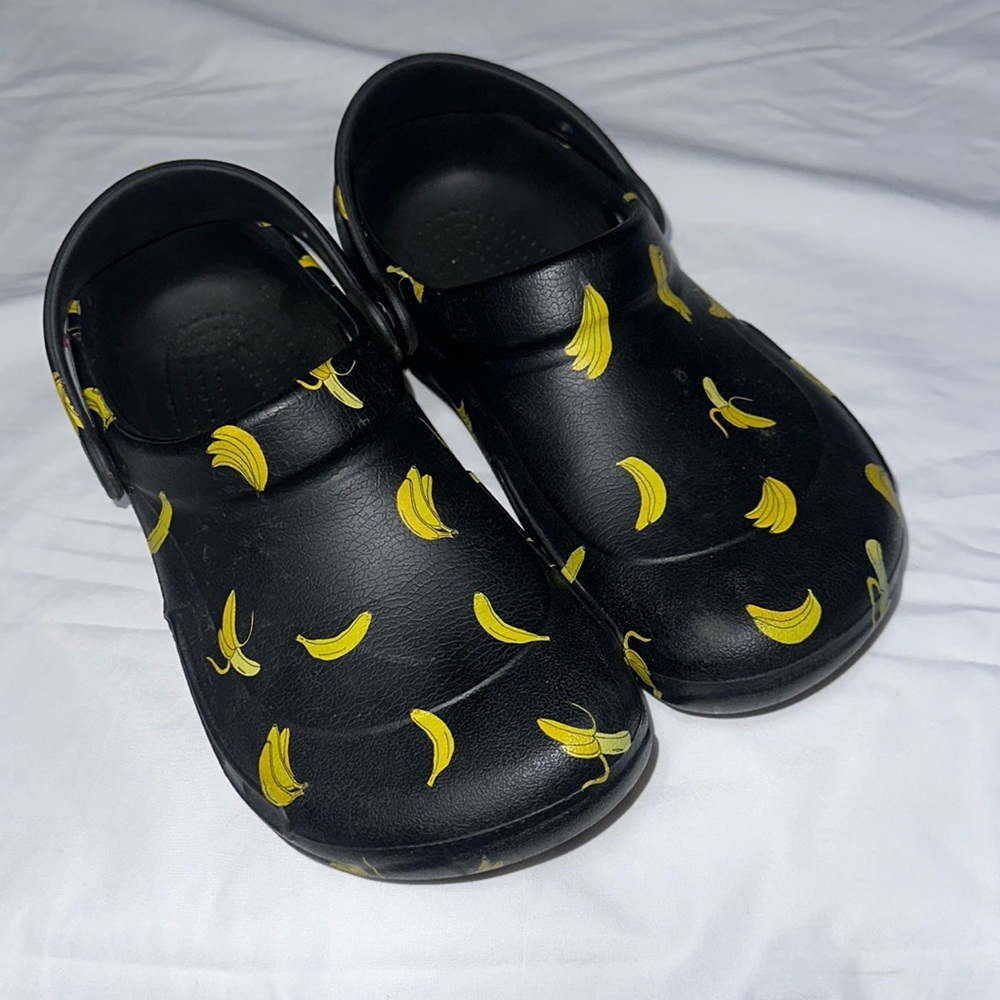 Crocs Bistro Graphic Clog Banana Work Shoes Women’s size 6/men’s size 4